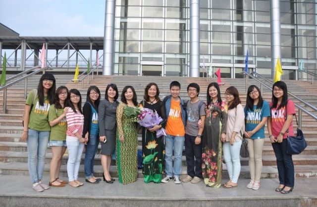 thầy cô và học trò anh 